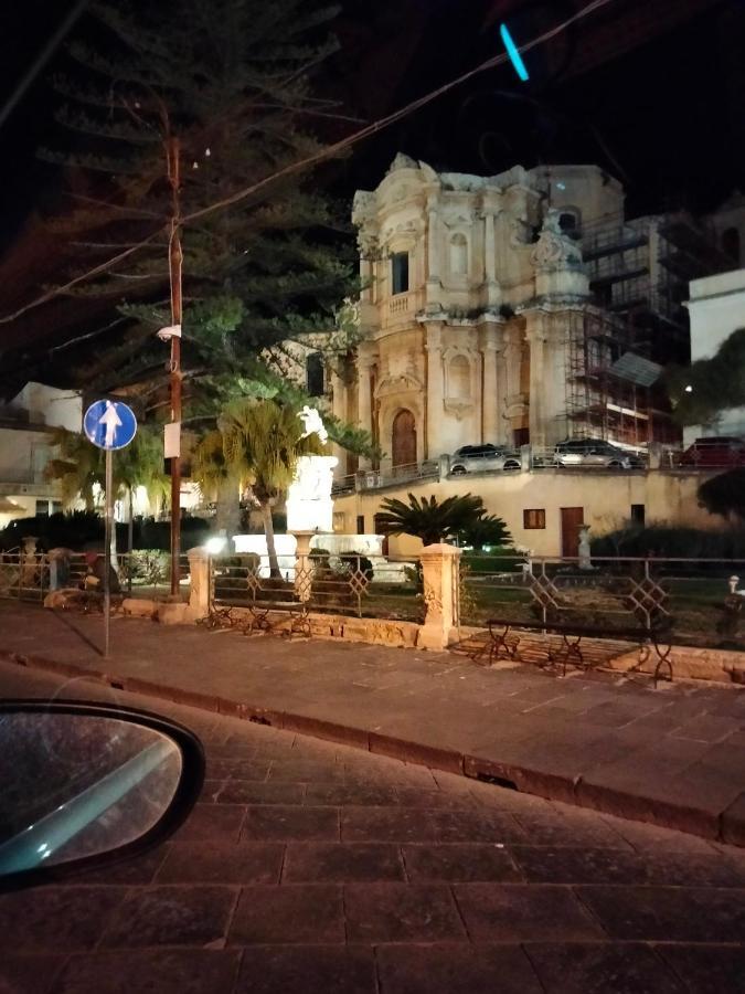 Casa Vacanza Liolà Noto Exterior foto